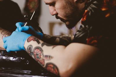 How to Set Up a Tattoo Machine: Setup Guide For All Artists